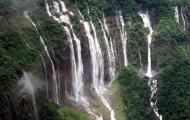 Nohsngithiang Falls