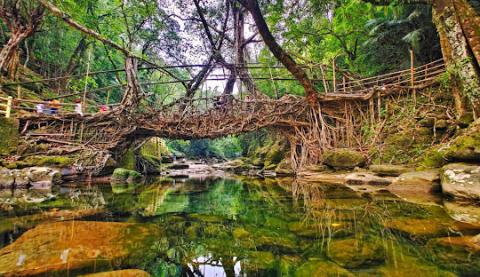 MAWLYNNONG VILLAGE East Khasi Hills, Meghalaya