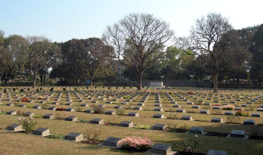 Second WW Cemetery, Impja;