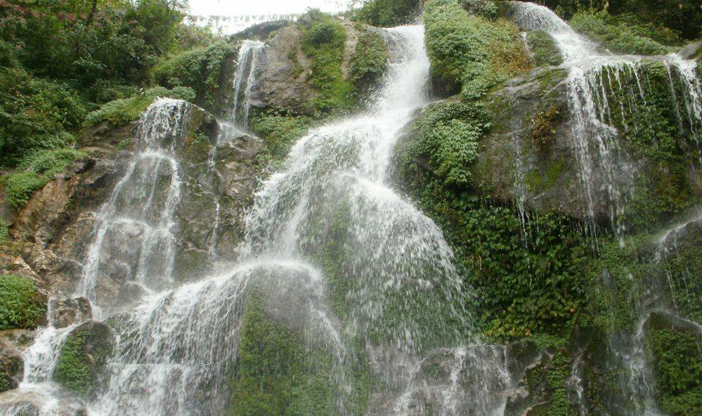 Bhanjhakri Falls