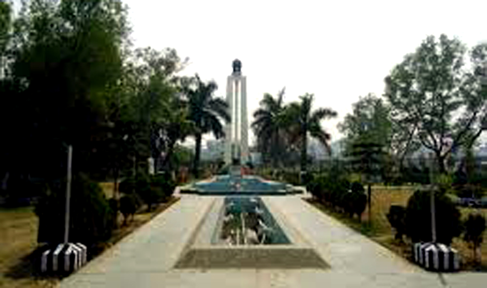 Shaheed Minar