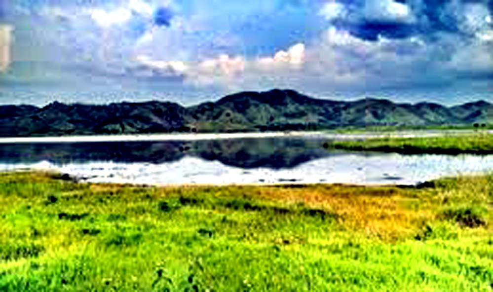 Waithou Lake