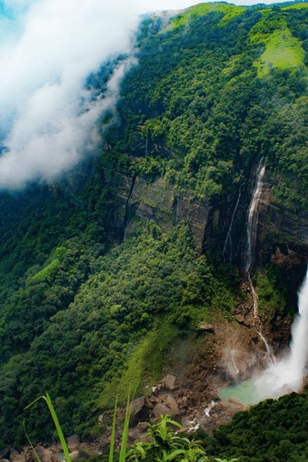 Shillong Cherrapunji Tour Package (6D/5N)